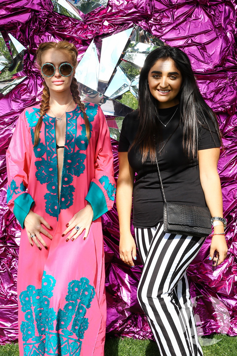 Слава Каминская и Эльвира Гасанова на Flamingo Pool Party2 фото
